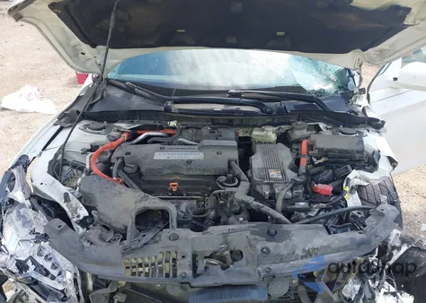 2017 Honda Accord Hybrid Touring z USA, uszkodzony, nr VIN JHMCR6F75HC007142